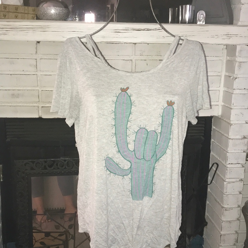 🚨Grey cactus  off the shoulder shirt